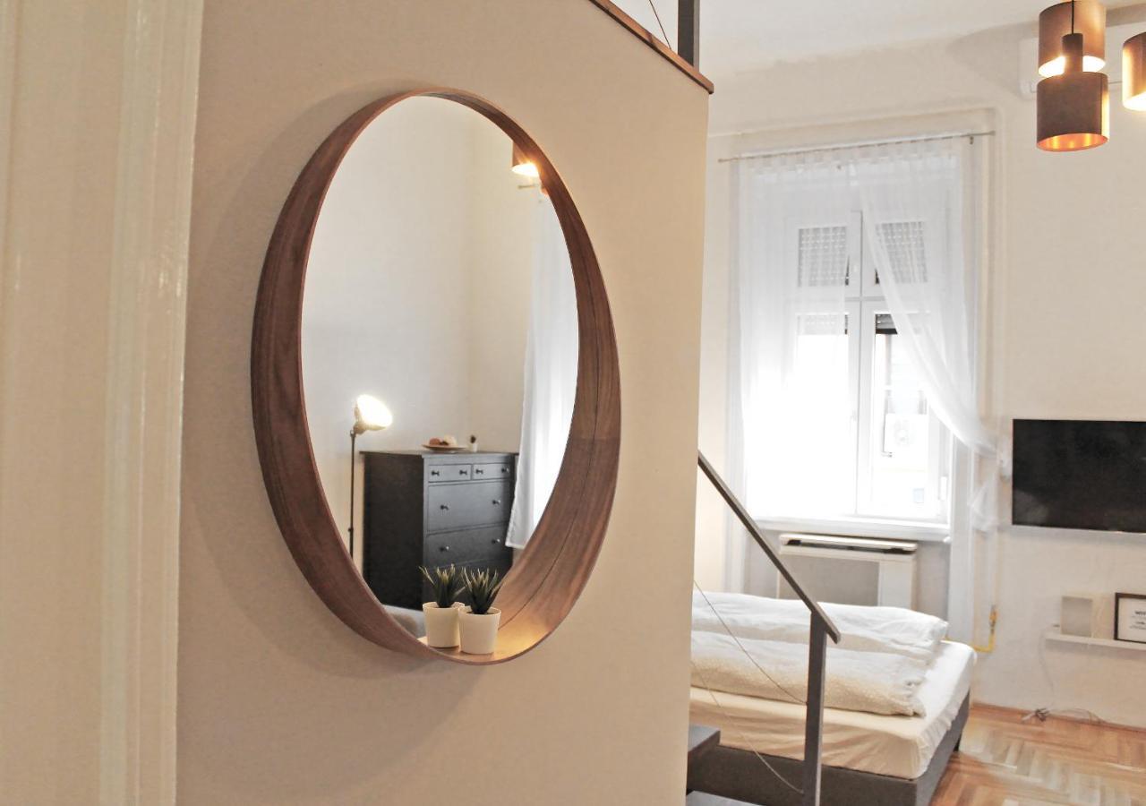 Luxury New Apartment With Gallery At Dob Street Nearby Gozsdu Court Будапеща Екстериор снимка